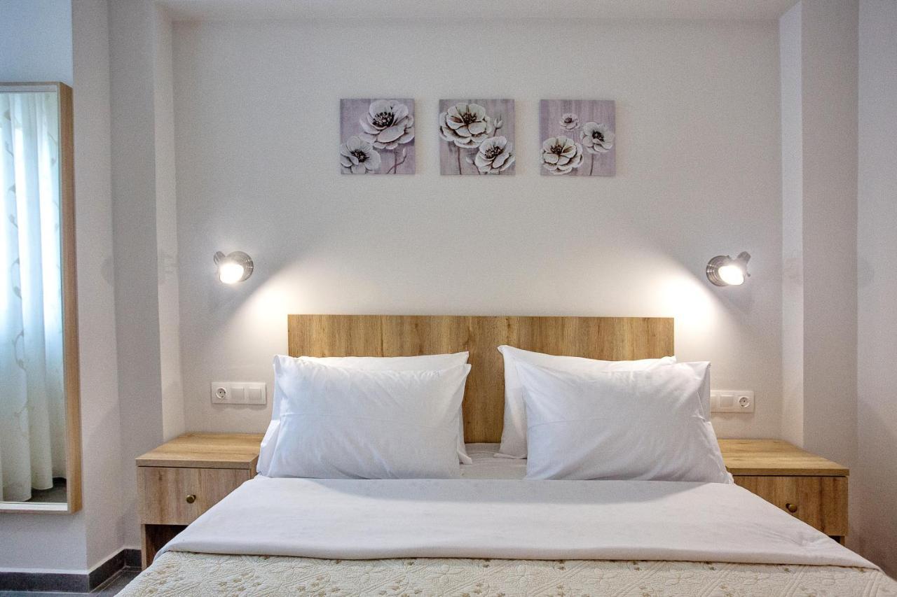 Natalia Peramos Apartment เนอาเปรามอส ภายนอก รูปภาพ