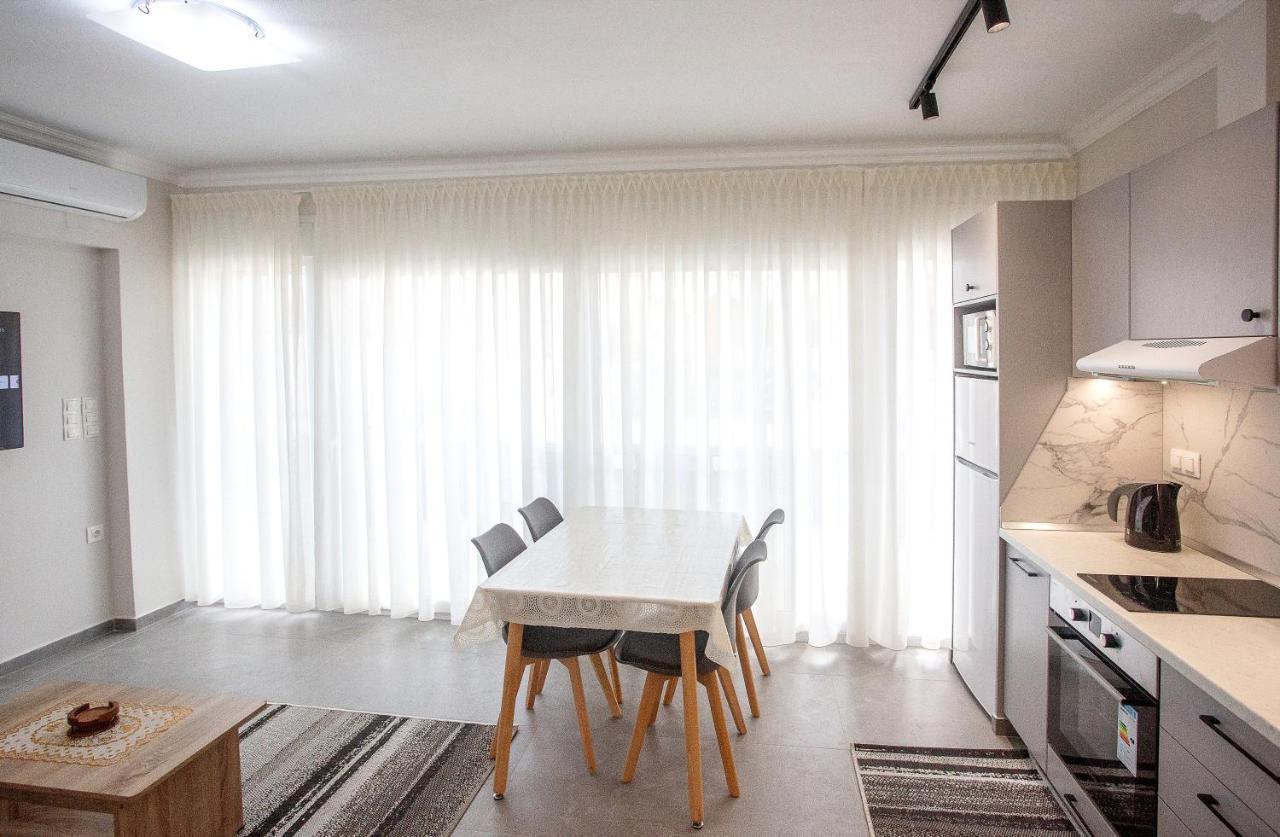 Natalia Peramos Apartment เนอาเปรามอส ภายนอก รูปภาพ