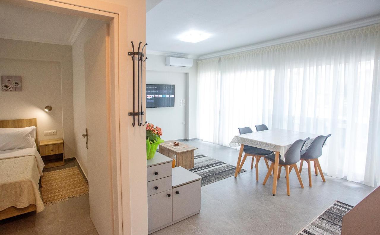 Natalia Peramos Apartment เนอาเปรามอส ภายนอก รูปภาพ