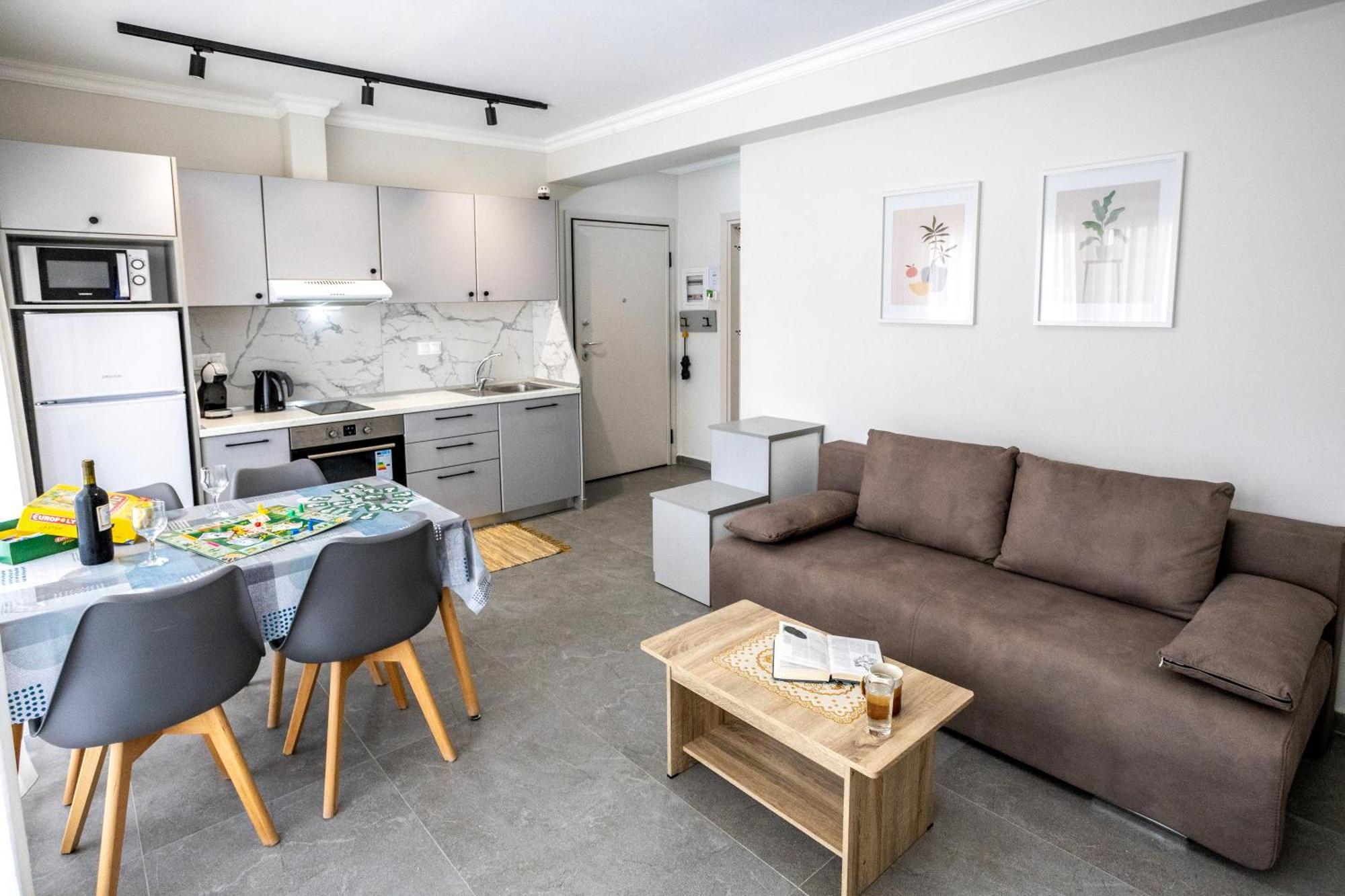 Natalia Peramos Apartment เนอาเปรามอส ภายนอก รูปภาพ